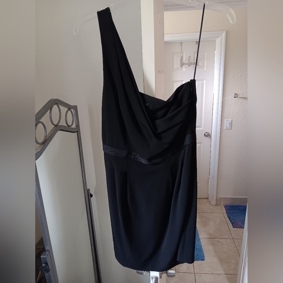 Theory Kaholo One Shoulder Little Black Dress. Size 4 - Picture 3 of 10